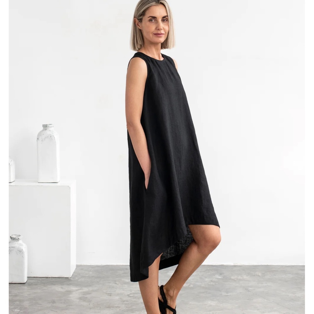 Magic Linen Royal Toscana Linen Dress in Black - XS